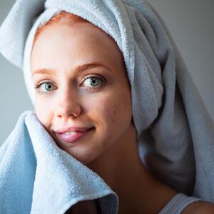 Transformišite svoju dnevnu rutinu nege lica: Jednim uređajem pružite i masažu i čišćenje kože